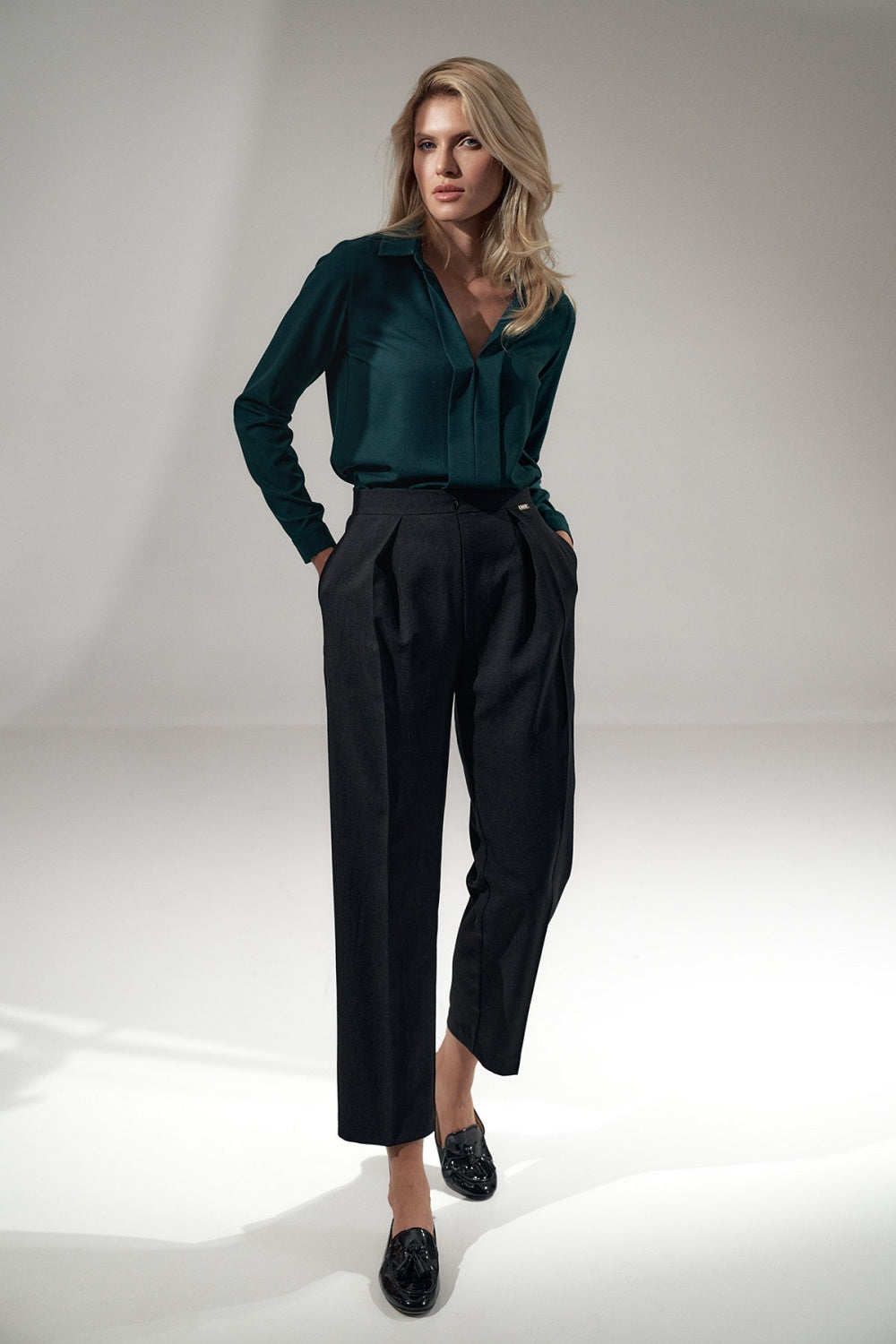 Pleated High-Waisted Trousers with Tapered Fit