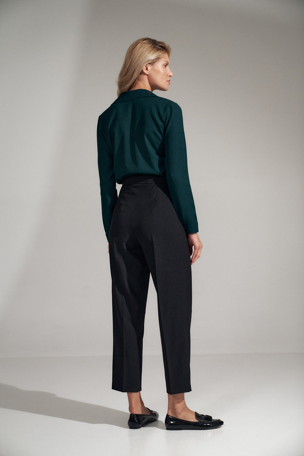 Pleated High-Waisted Trousers with Tapered Fit