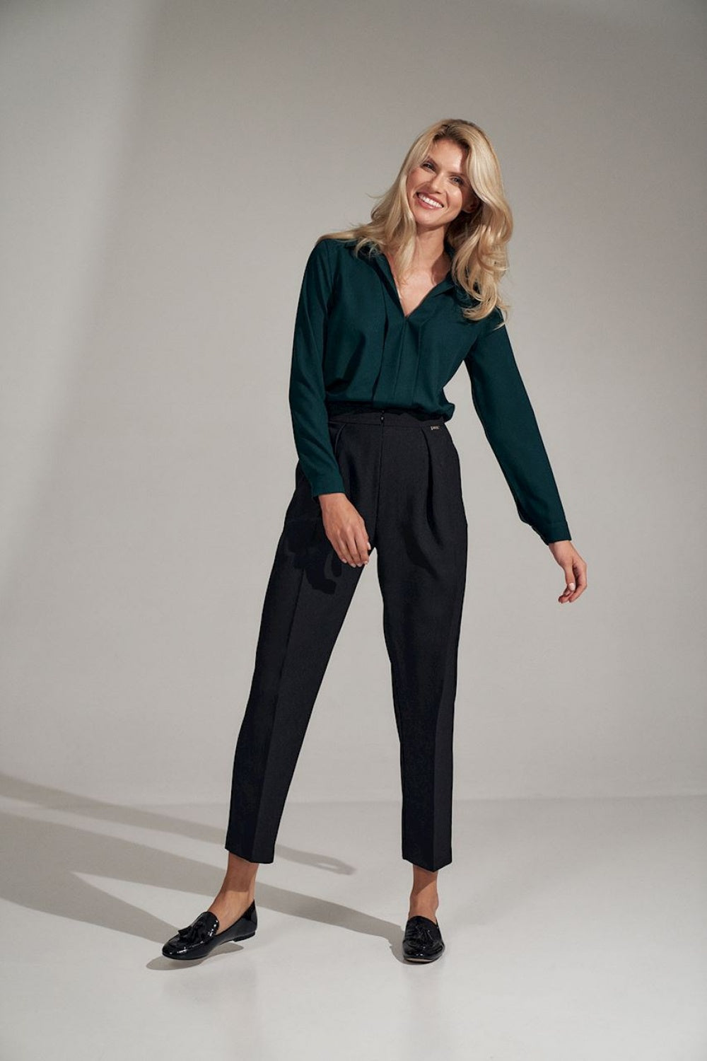 Pleated High-Waisted Trousers with Tapered Fit